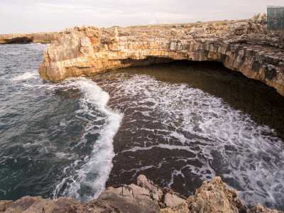 Segue la maestosa �Cappella di Cristo�, che lascia intravedere al suo interno una sorta di spiaggia composta da ciottoli
